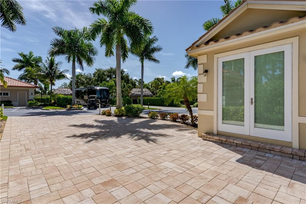 13596 Snook CIR, NAPLES FL 34114-35