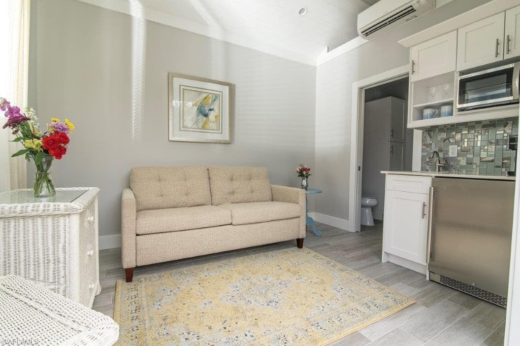 13596 Snook CIR, NAPLES FL 34114-10