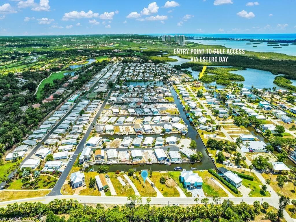 4808 Tahiti DR, BONITA SPRINGS FL 34134-4