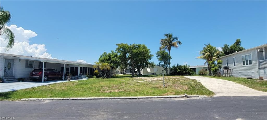 4808 Tahiti DR, BONITA SPRINGS FL 34134-13