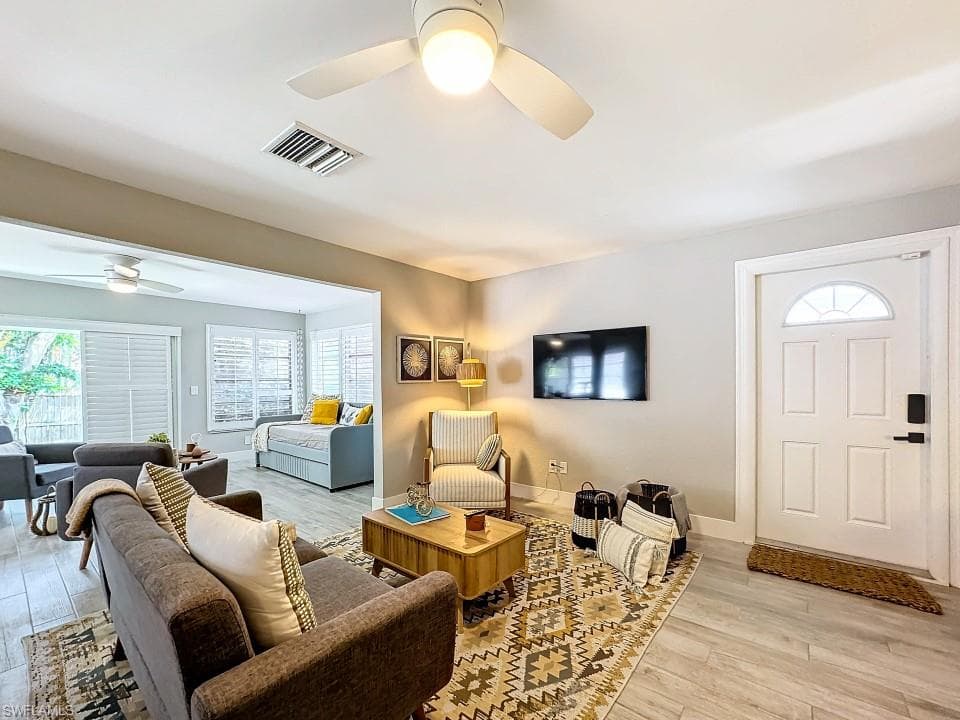 9 Knights Bridge RD # 30, NAPLES FL 34112-4
