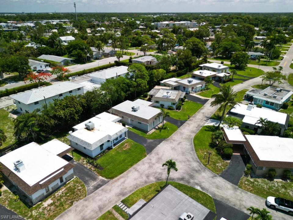 9 Knights Bridge RD # 30, NAPLES FL 34112-48