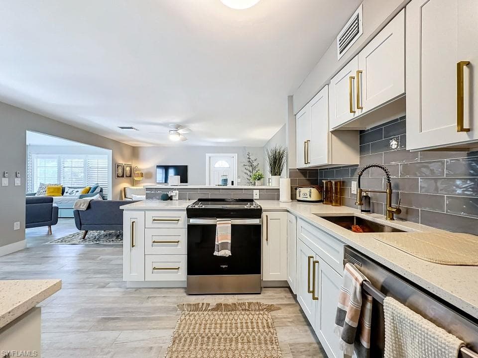 9 Knights Bridge RD # 30, NAPLES FL 34112-14