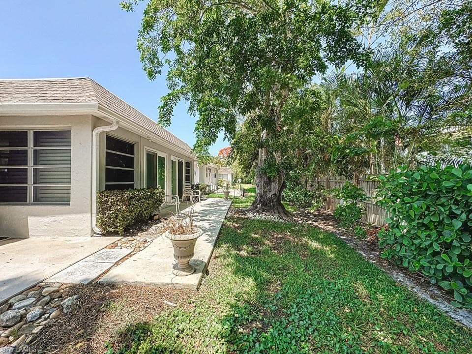 9 Knights Bridge RD # 30, NAPLES FL 34112-43
