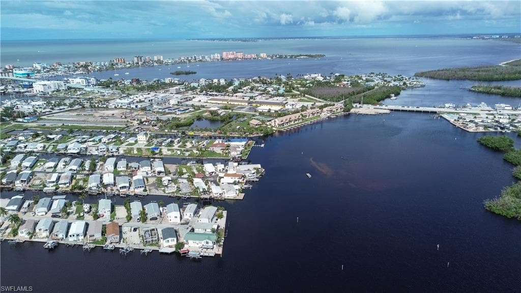 36 Emily LN, FORT MYERS BEACH FL 33931-12