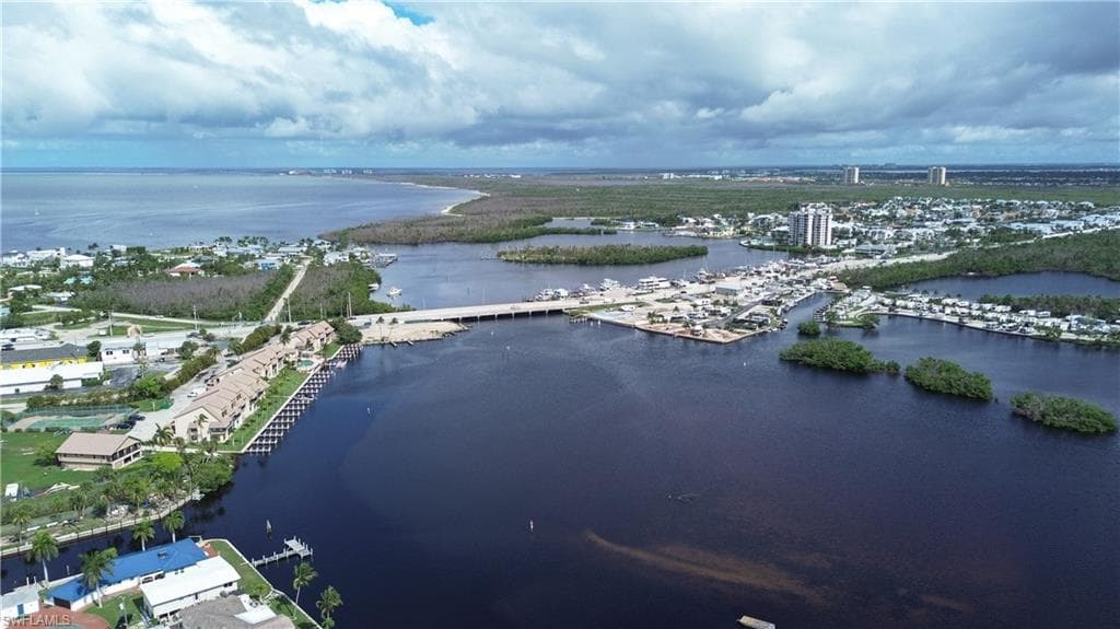 36 Emily LN, FORT MYERS BEACH FL 33931-15