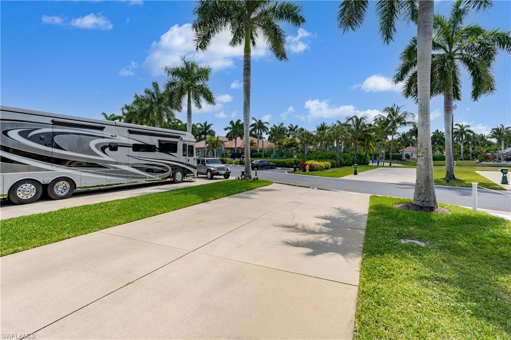 13375 Snook CIR, NAPLES FL 34114-33