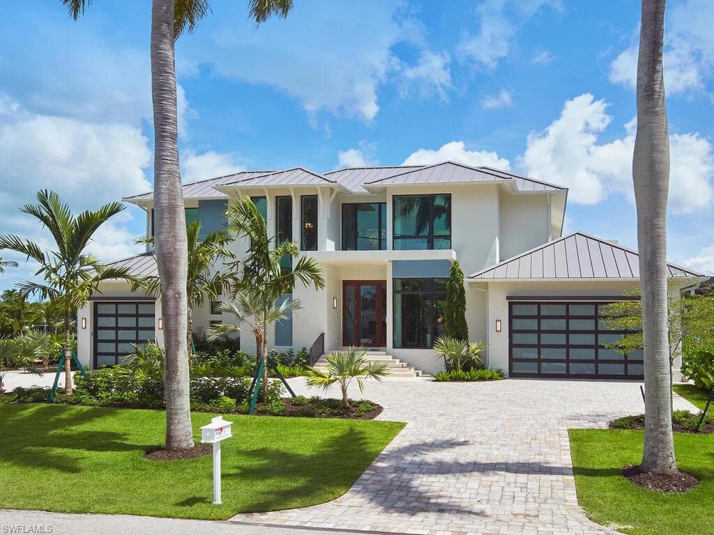 575 17th AVE S, NAPLES FL 34102-38