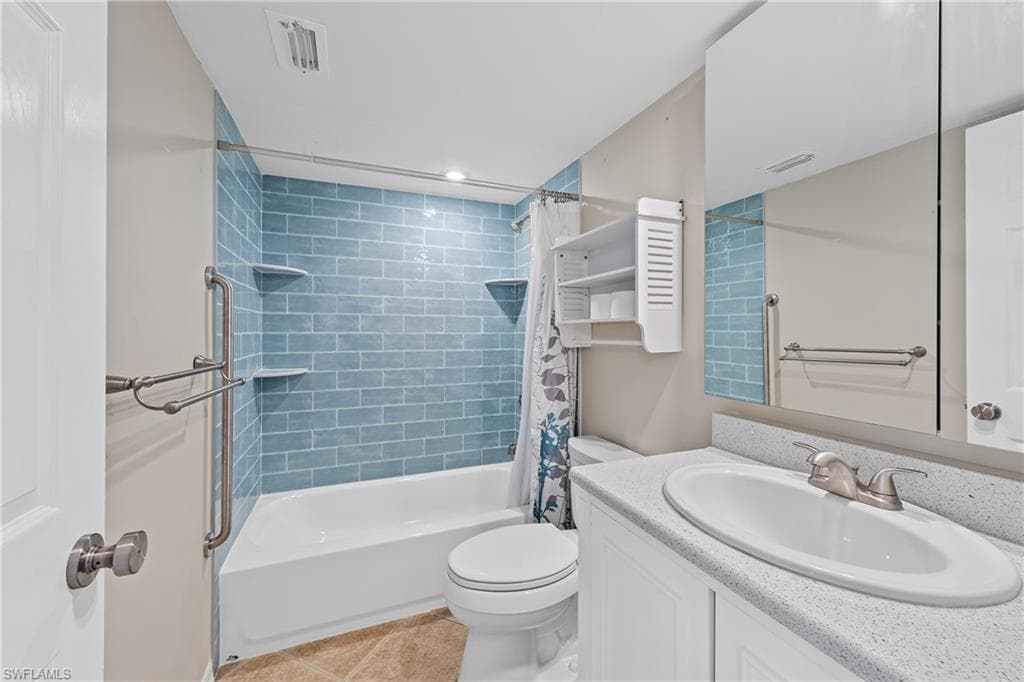 1051 Palm AVE # 114, NORTH FORT MYERS FL 33903-18