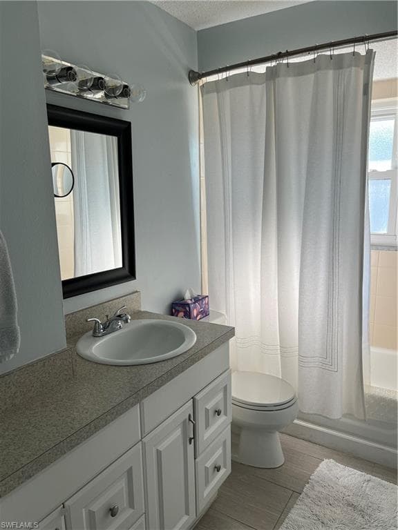 671 100th AVE N, NAPLES FL 34108-11