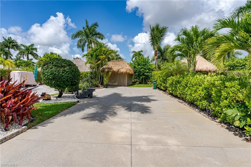 13573 Snapper LN, NAPLES FL 34114-42