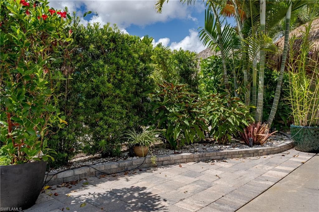 13573 Snapper LN, NAPLES FL 34114-21