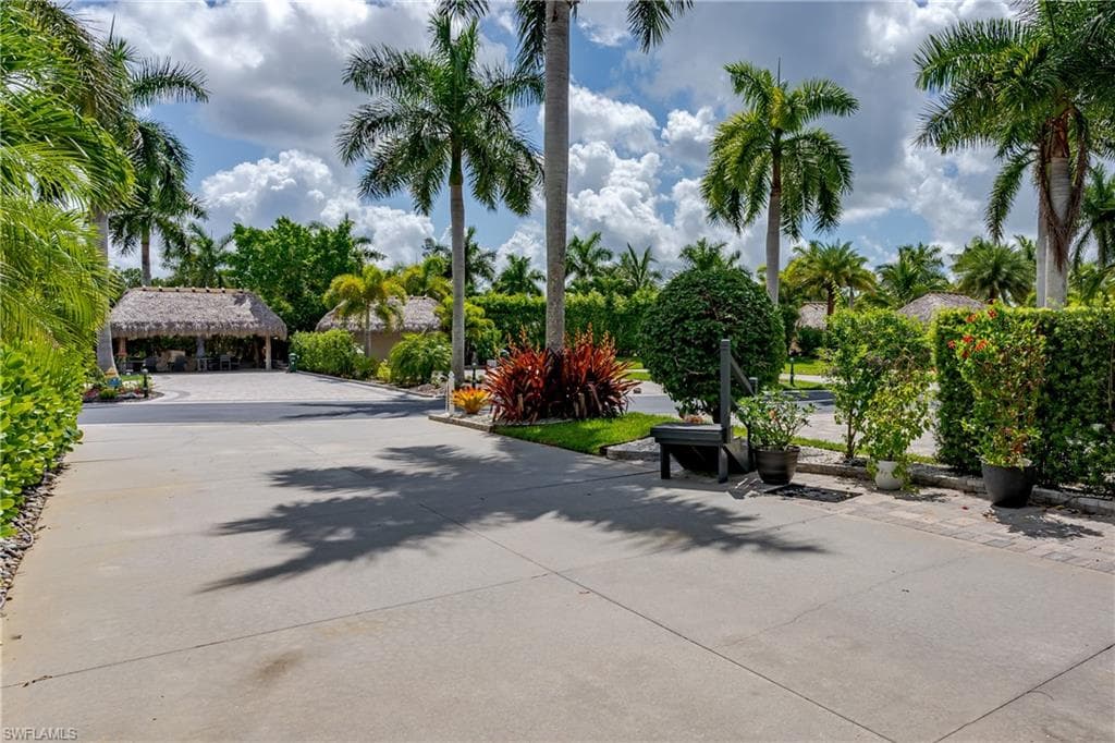 13573 Snapper LN, NAPLES FL 34114-29