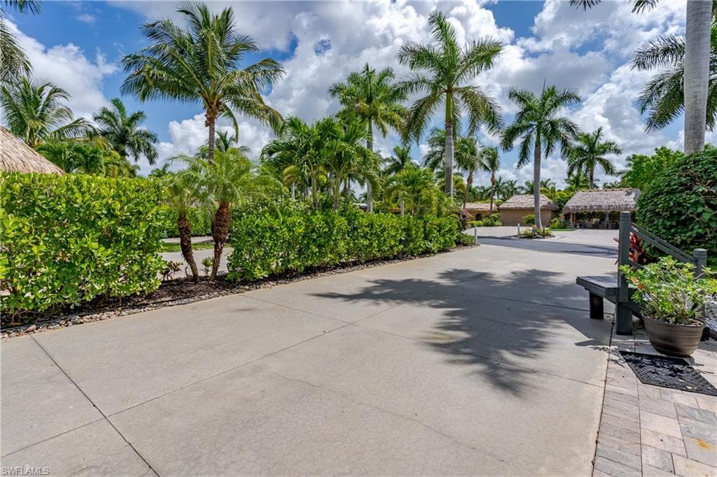 13573 Snapper LN, NAPLES FL 34114-30