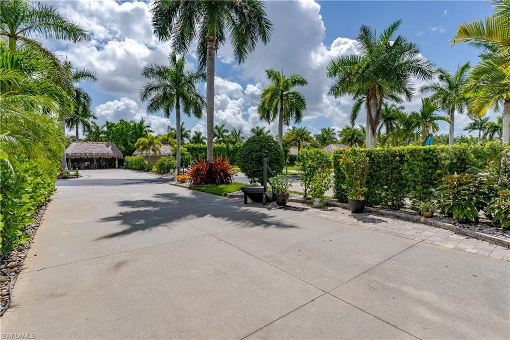 13573 Snapper LN, NAPLES FL 34114-28