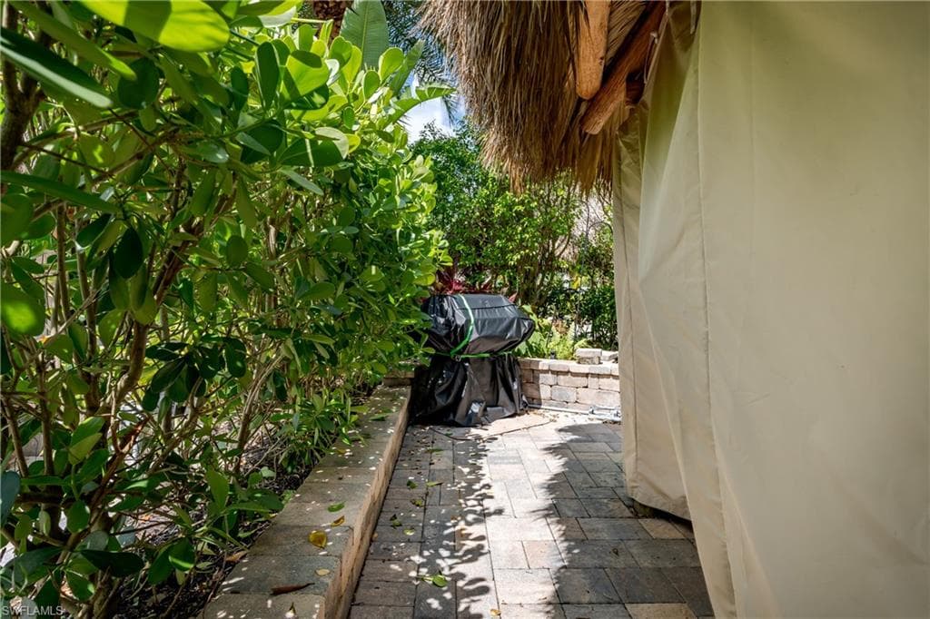 13573 Snapper LN, NAPLES FL 34114-24