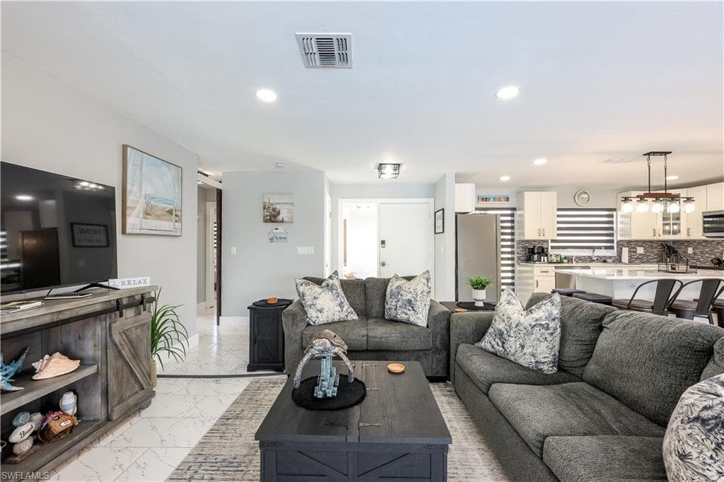 3505 SE 16th PL, CAPE CORAL FL 33904-5