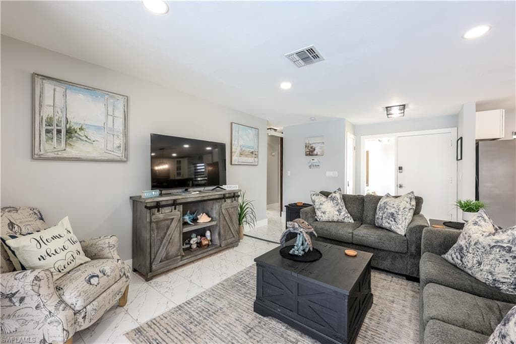 3505 SE 16th PL, CAPE CORAL FL 33904-7