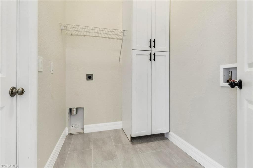 3303 16th ST W, LEHIGH ACRES FL 33971-30