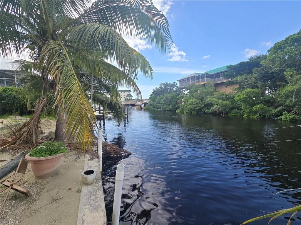 231 1st ST, BONITA SPRINGS FL 34134-22