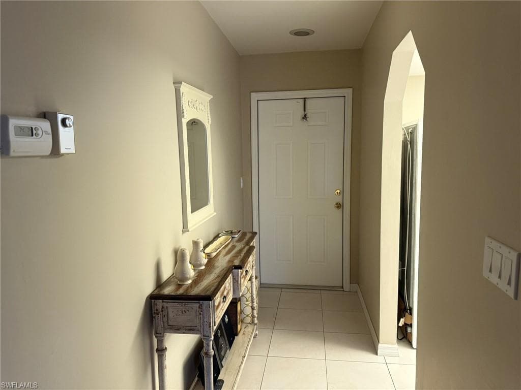 829 SW 47th TER # 204, CAPE CORAL FL 33914-5