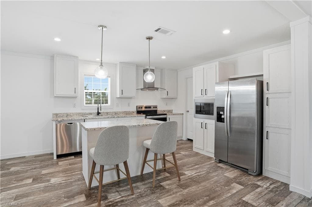 7 Birch BLVD, FORT MYERS FL 33908-4