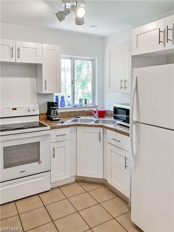 2748 Orange ST, FORT MYERS FL 33916-11