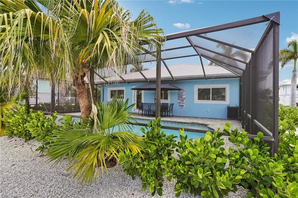 267 Flamingo ST-26