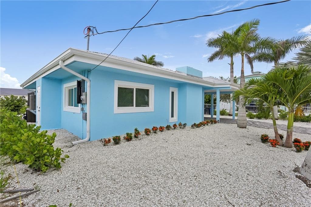 267 Flamingo ST-1