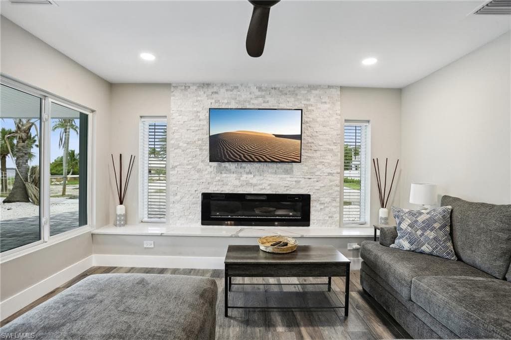 267 Flamingo ST-5