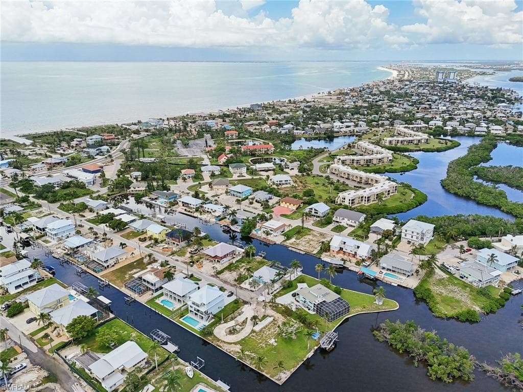 267 Flamingo ST-48