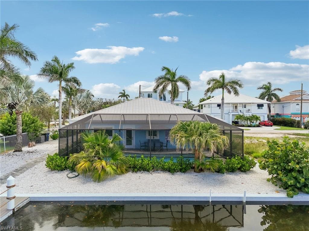 267 Flamingo ST-39