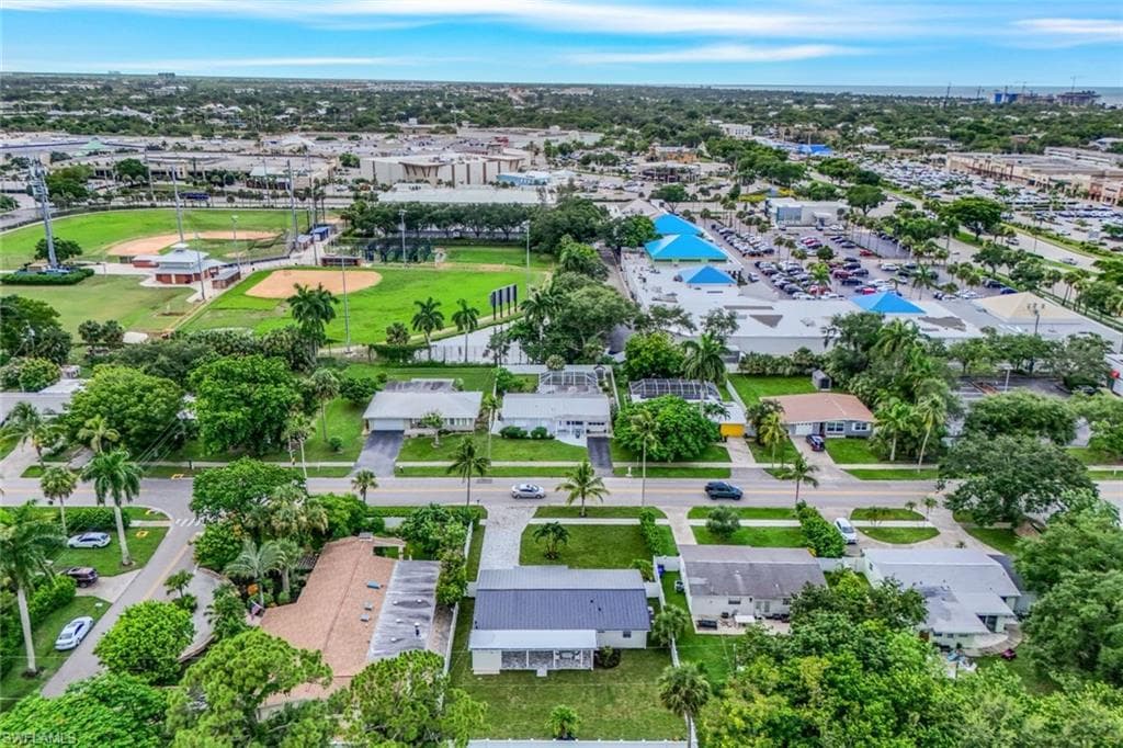 975 22nd AVE N, NAPLES FL 34103-27