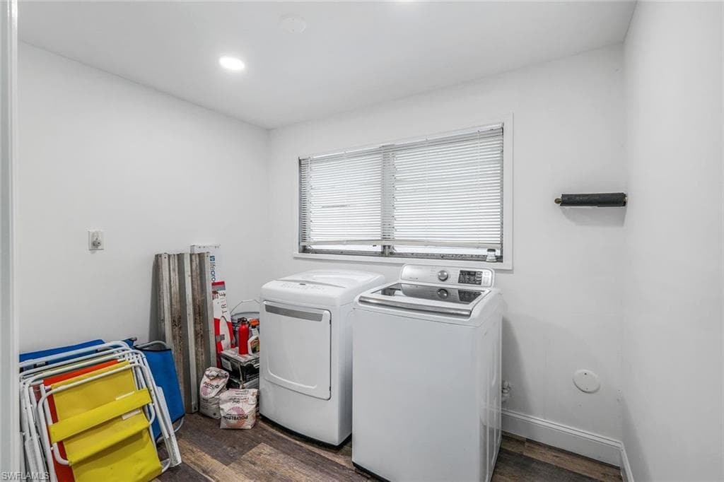 975 22nd AVE N, NAPLES FL 34103-19