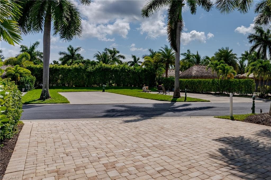 13565 Snapper LN, NAPLES FL 34114-12