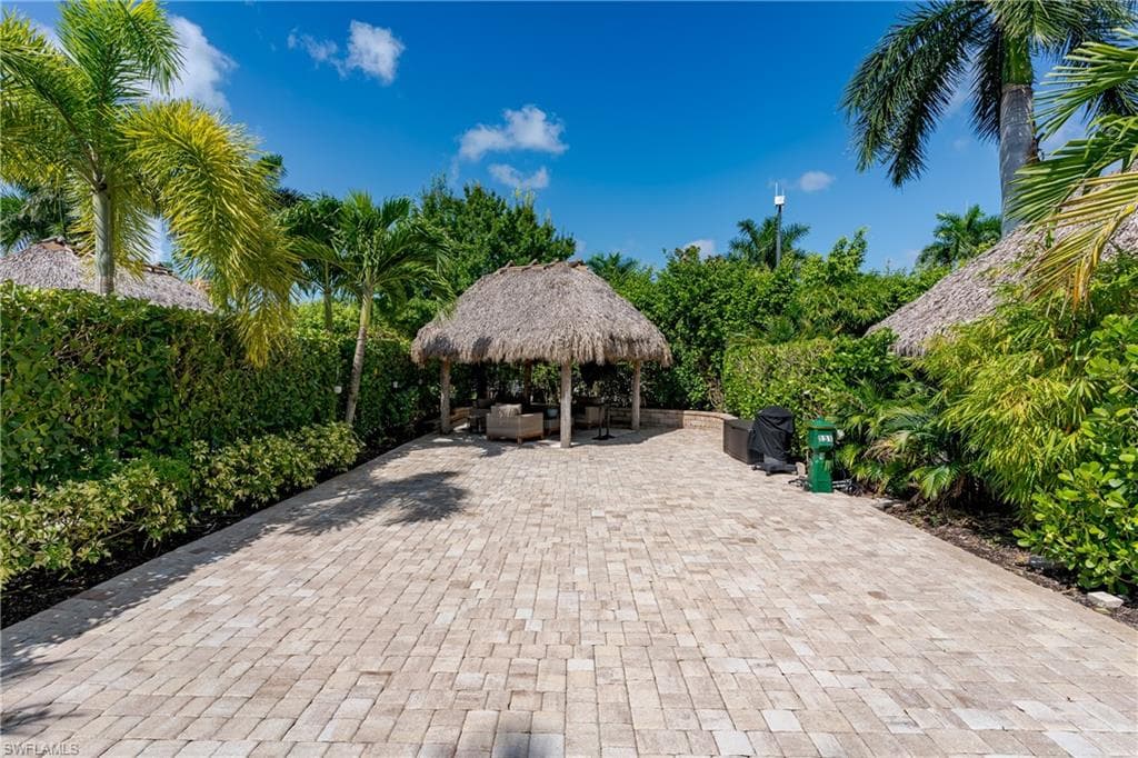 13565 Snapper LN, NAPLES FL 34114-16