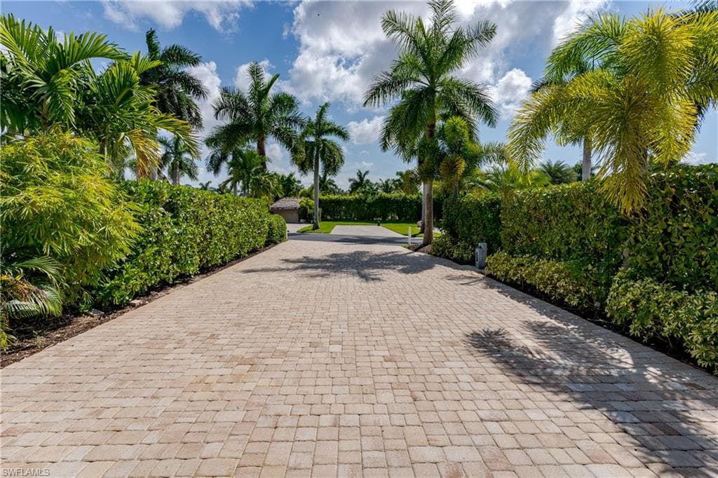 13565 Snapper LN, NAPLES FL 34114-6