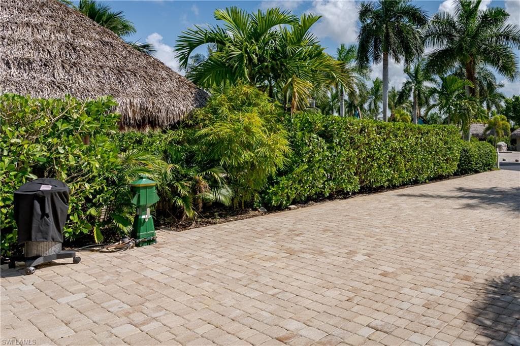 13565 Snapper LN, NAPLES FL 34114-8