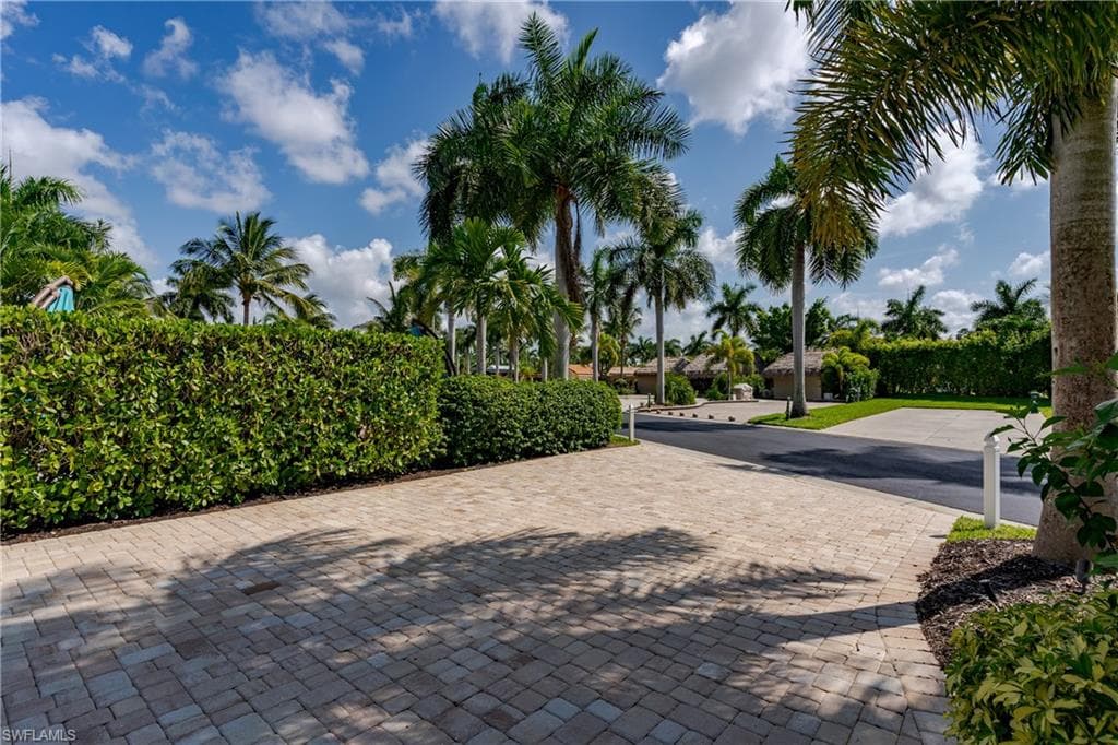 13565 Snapper LN, NAPLES FL 34114-9