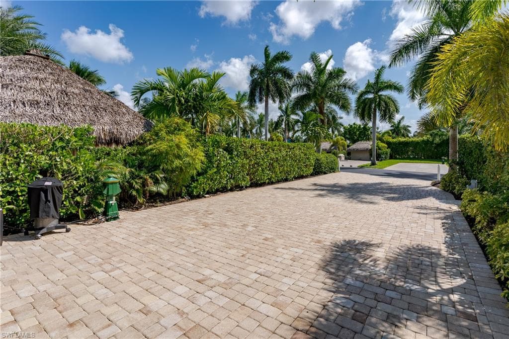 13565 Snapper LN, NAPLES FL 34114-7