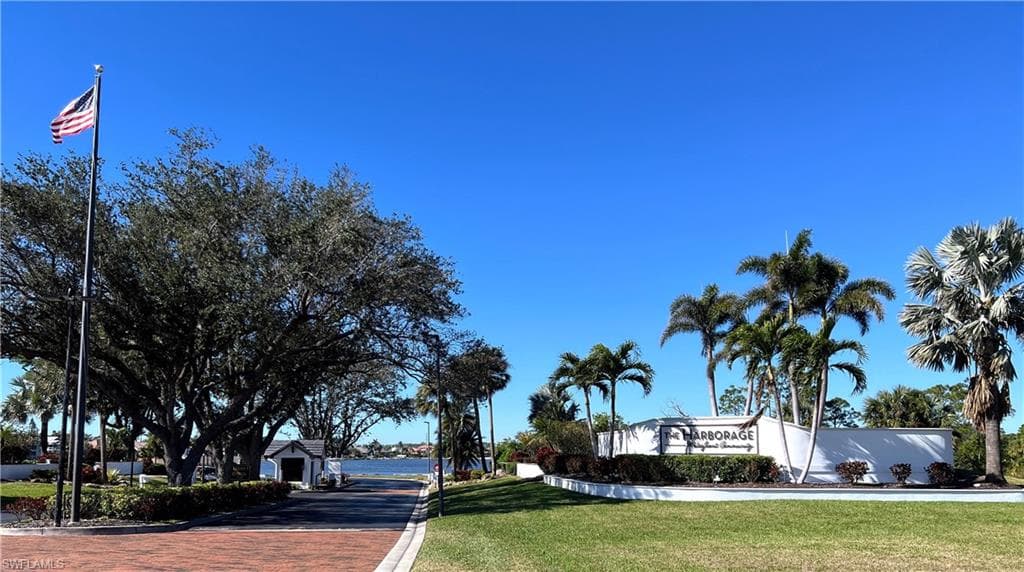 5460 Harborage DR, FORT MYERS FL 33908-46