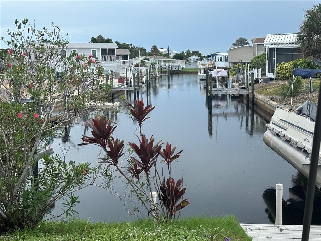 4681 Lahaina LN, BONITA SPRINGS FL 34134-2