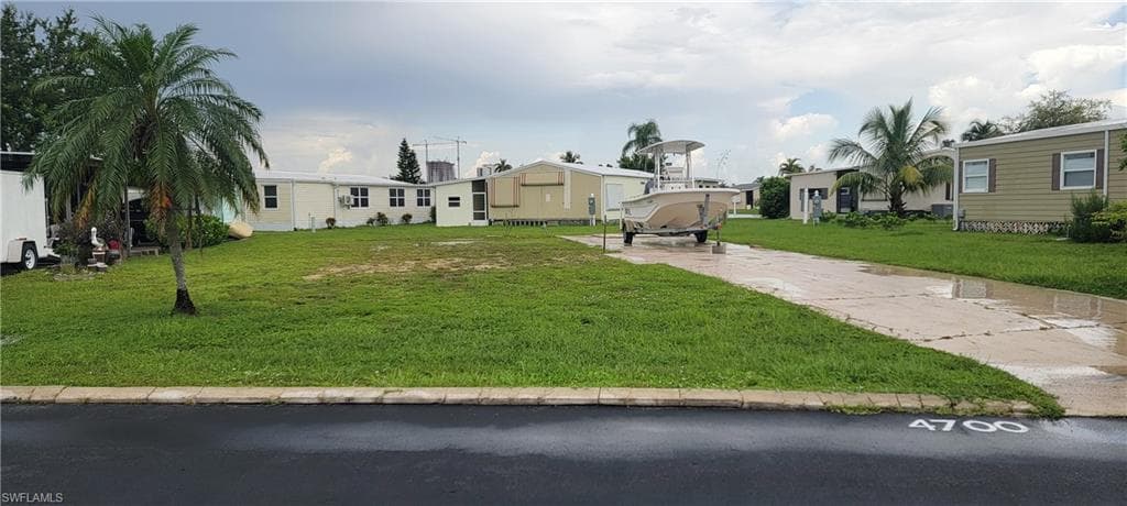 4700 Pago Pago LN, BONITA SPRINGS FL 34134-2