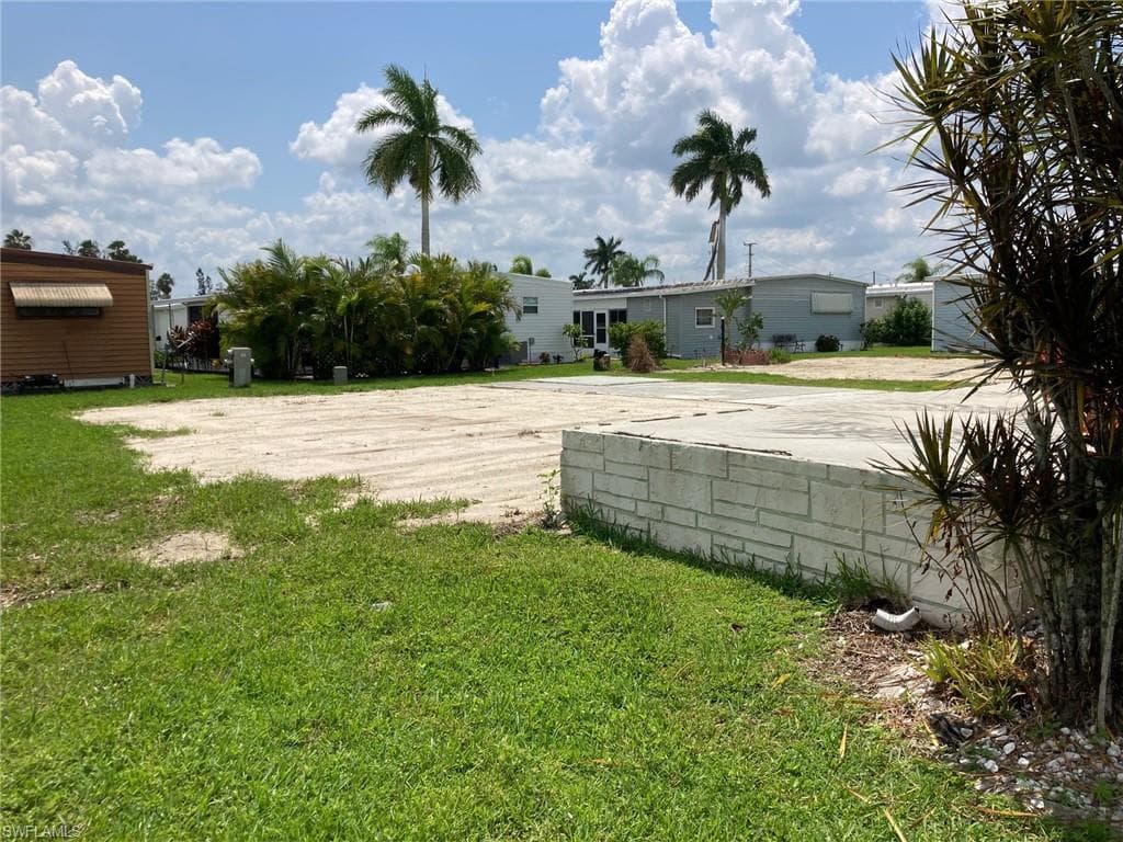 253 Hamlin DR-1