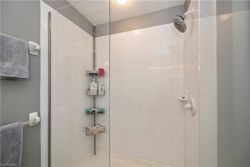 8431 Village Edge CIR # 3, FORT MYERS FL 33919-31