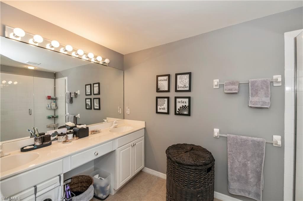 8431 Village Edge CIR # 3, FORT MYERS FL 33919-29