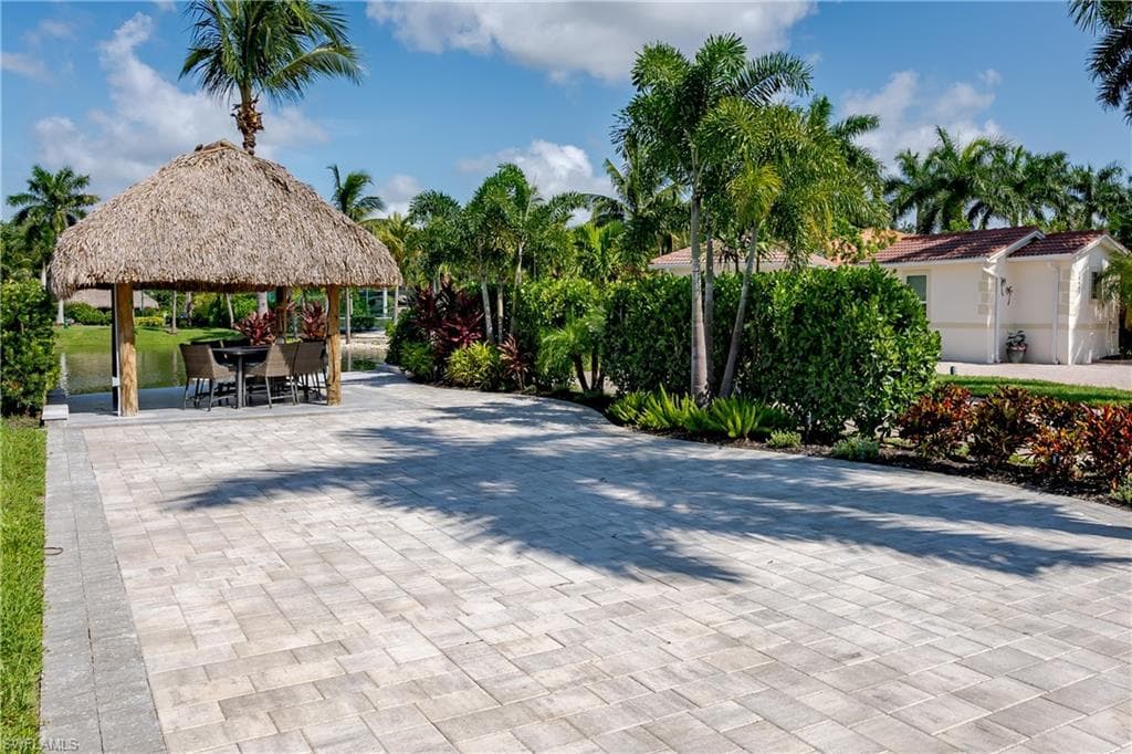 13453 Ladyfish LN, NAPLES FL 34114-21