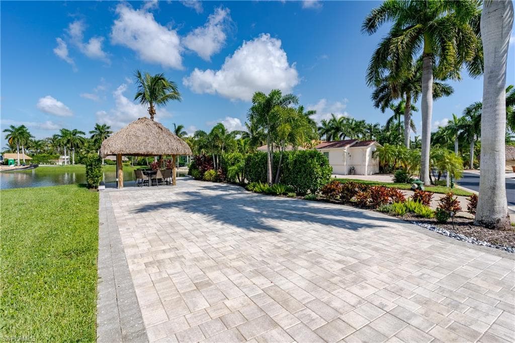 13453 Ladyfish LN, NAPLES FL 34114-31