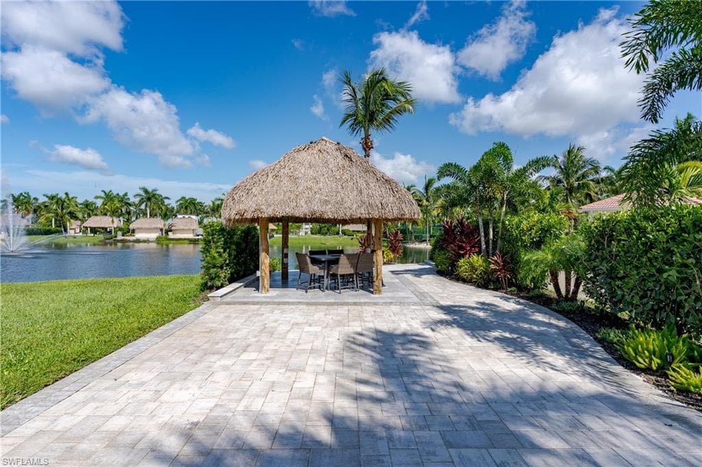 13453 Ladyfish LN, NAPLES FL 34114-18