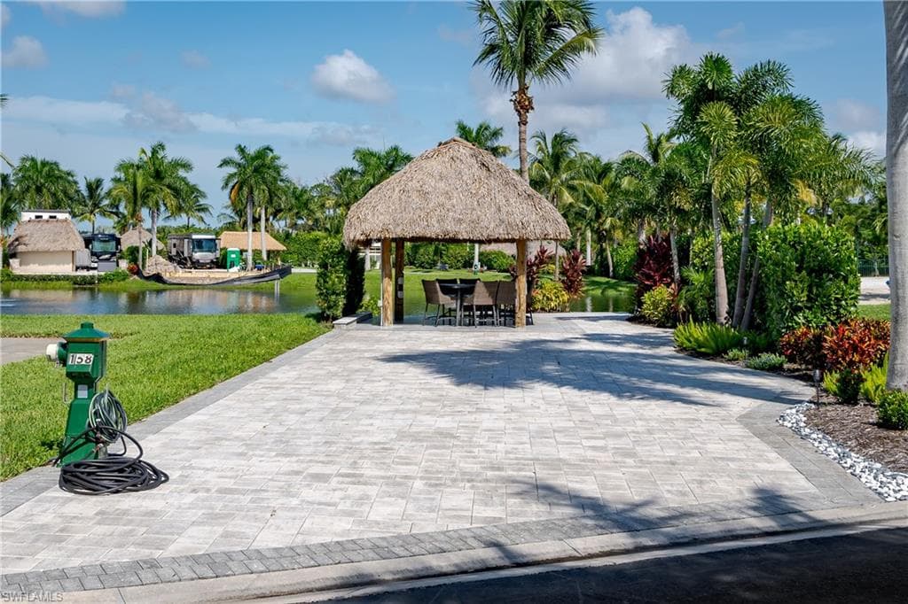13453 Ladyfish LN, NAPLES FL 34114-28